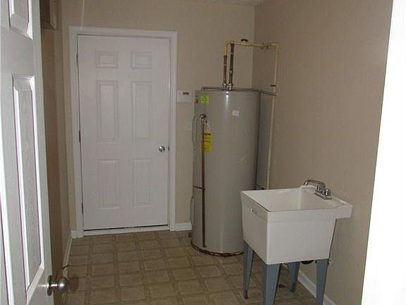 5th image of 4659 Creekside Dr