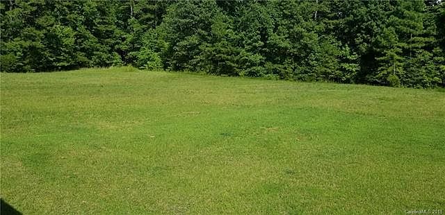 2nd image of 3891 Heathcliff Rd