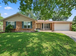 5 Barkwood Ct, Saint Peters, MO