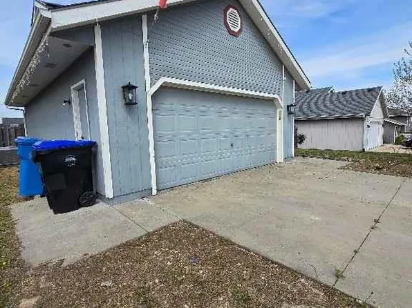 1737 SW Stone Crest Dr, Topeka, KS 66615