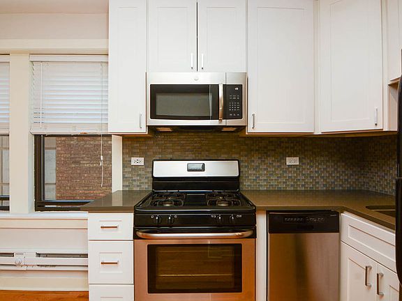 4th image of 2420 N Kedzie Blvd #D301
