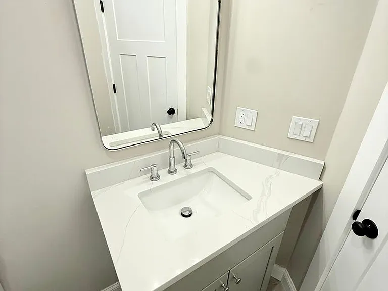 2 Beach Rd — Photo 15