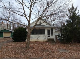 706 E Olive St, Bloomington, IL 61701