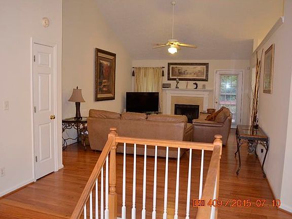 3rd image of 1315 Walnut Hill Cir