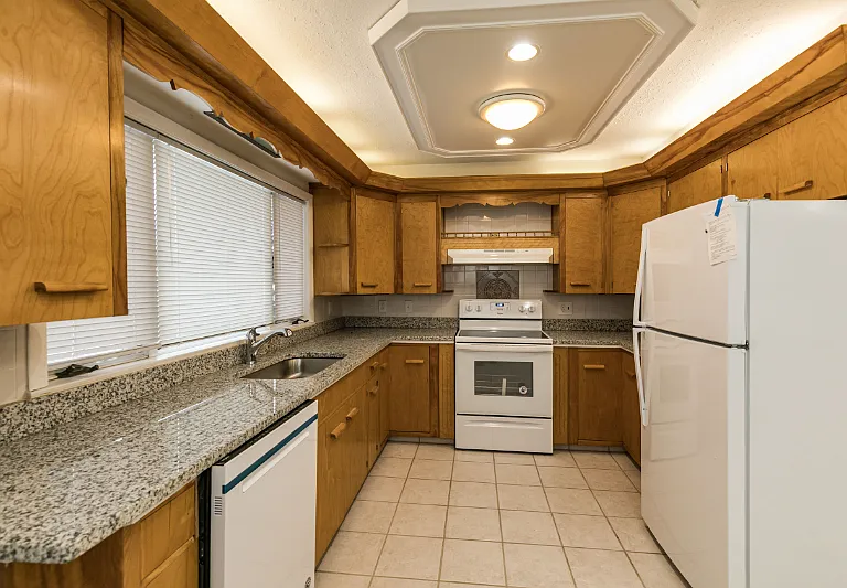 605 Crawford Ave — Photo 16