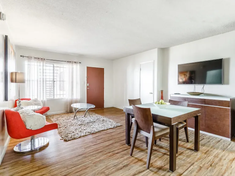 2618 Ellendale Pl — Photo 14