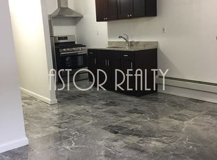 3260 31st St, Astoria, NY 11106
