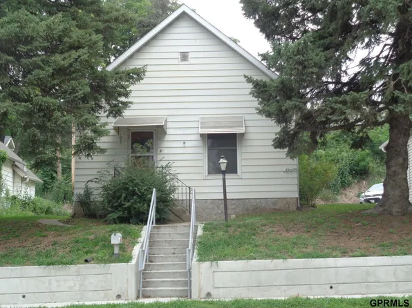 813 E Erie St, Missouri Valley, IA 51555