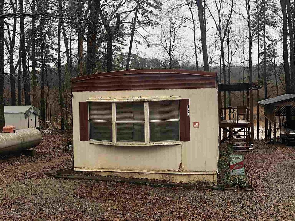 1st image of 729 Lewis Dr