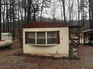 729 Lewis Dr, Lavonia, GA 30553