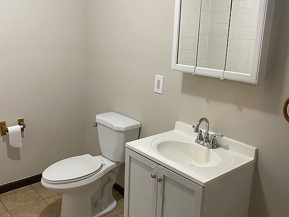 5th image of 4138 S Archer Ave #210