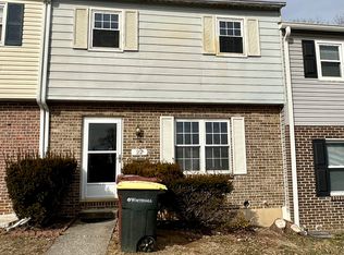 22 Madison Ln, Whitehall, PA 18052