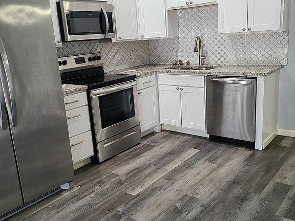 2nd image of 119 Gatewood Ln
