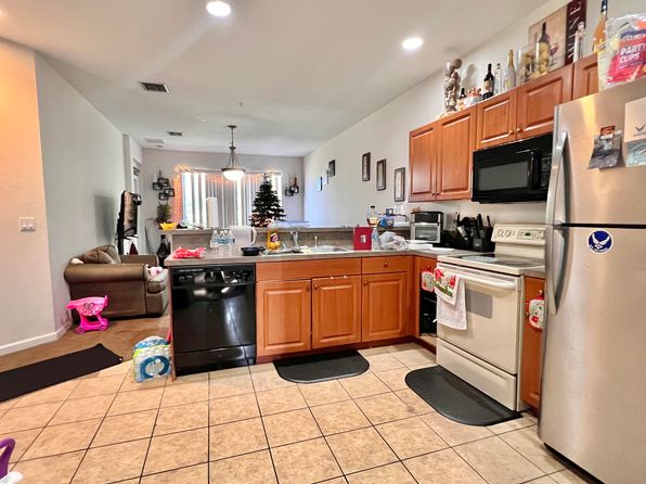 2010 Freeport Lane #4104, Riviera Beach, FL 33404