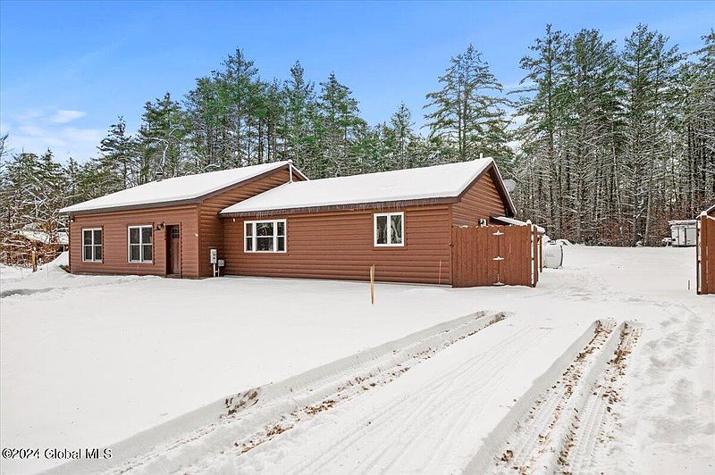 2nd image of 134 Delaney Drive
