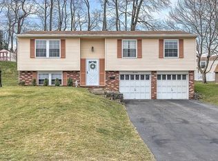 534 Fruitwood Dr, Bethel Park, PA