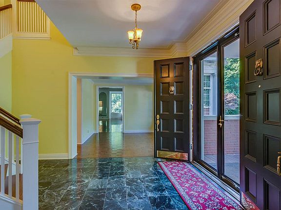 5th image of 1204 Honan Dr