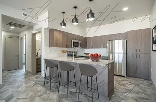 Lofts On Broadway Photo 1