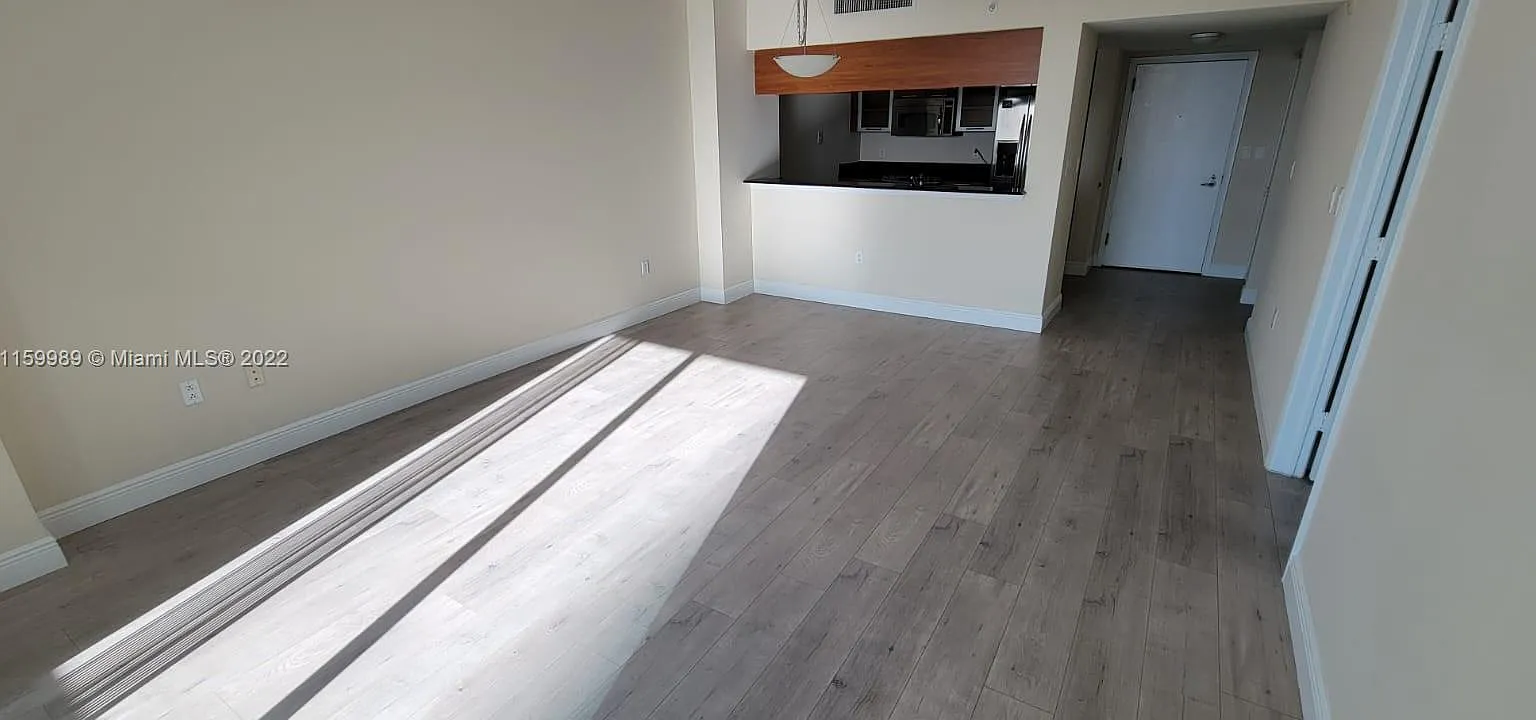 1 bed, 842 sqft, $2,700 — Photo 1