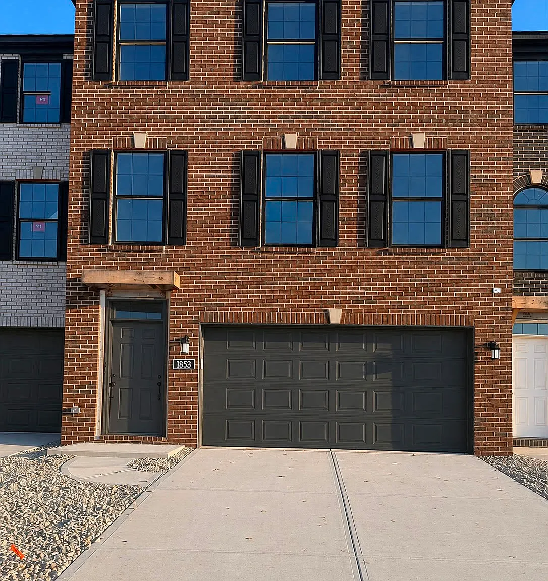 3 bed, 2346 sqft, $2,795 — Photo 1