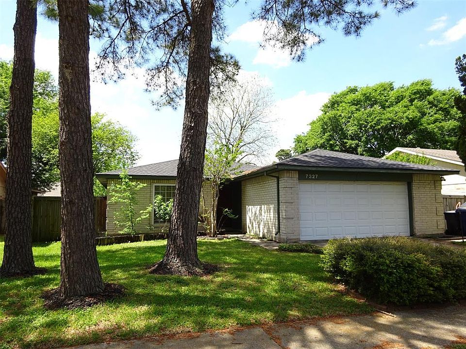 1st image of 7327 Breccia Dr