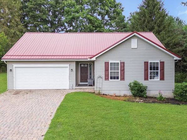 168 Playhouse Ln, Loretto, PA 15940