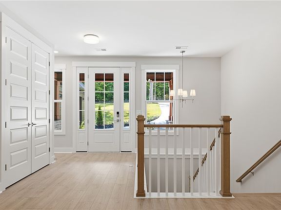 5th image of 106 Polo Ct