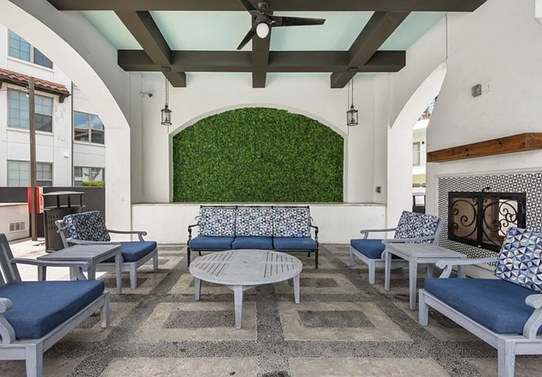 Ambrosio Apartments — Photo 3