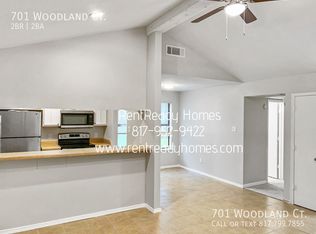701 Woodland Ct, Kennedale, TX 76060