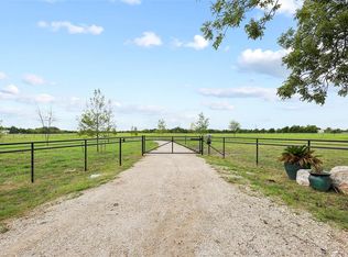 5910 Honeysuckle Rd, Midlothian, TX 76065