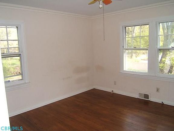5th image of 133 W Stanton Ave