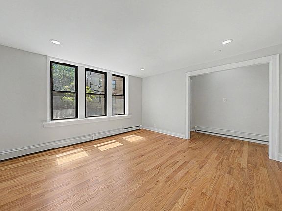 3rd image of 29 Crescent Ave