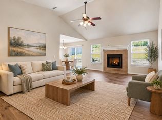 1073 Sara Beth St, Elkins, AR 72727