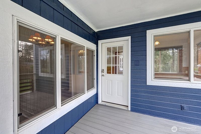 5th image of 10606 Pacific Way
