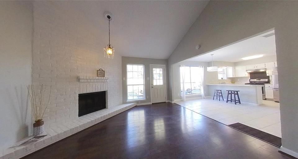 1st image of 3011 Mosby Dr