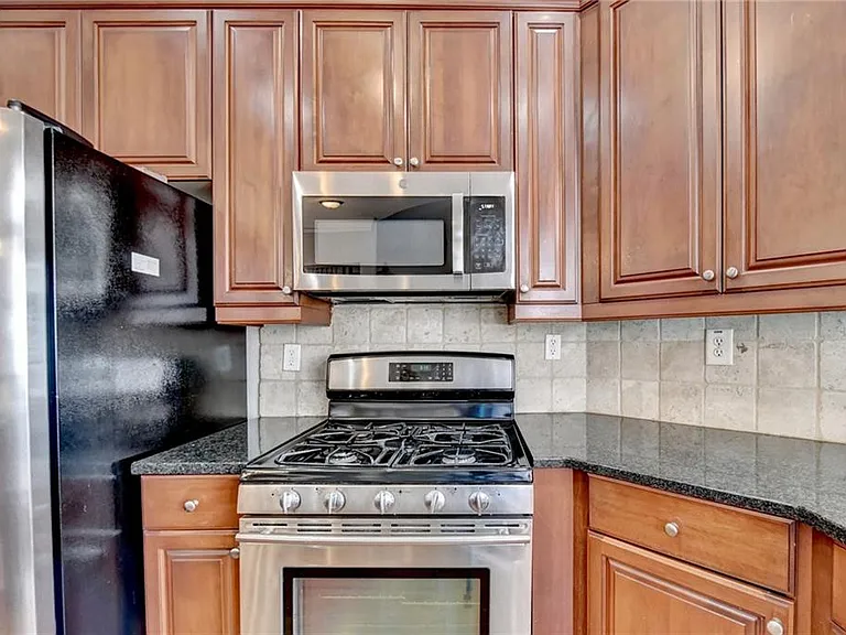 813 Clifton Heights Ln NE — Photo 19