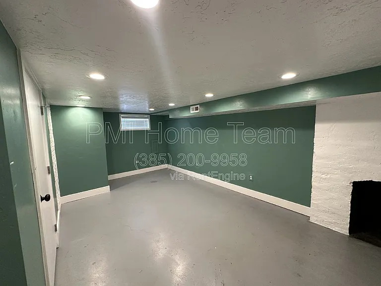 146 E 200 N — Photo 18