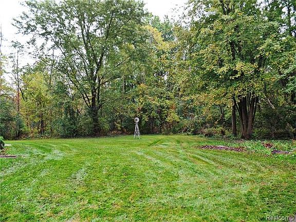 4th image of 2341 Meadowcroft Dr