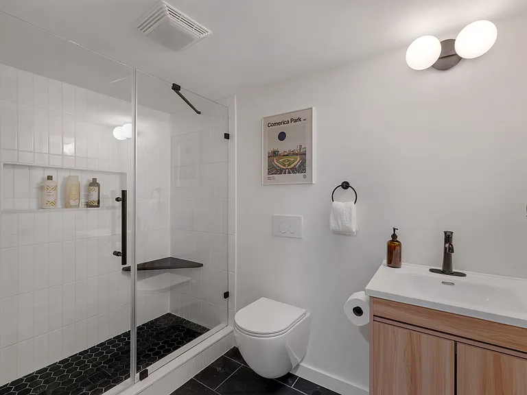 22182 Berg Rd — Photo 44