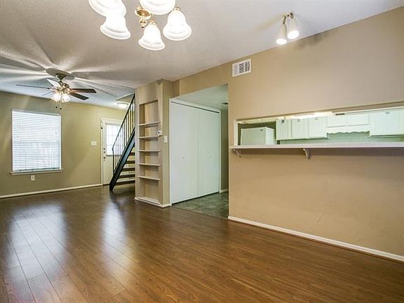3rd image of 604 St Charles Ct