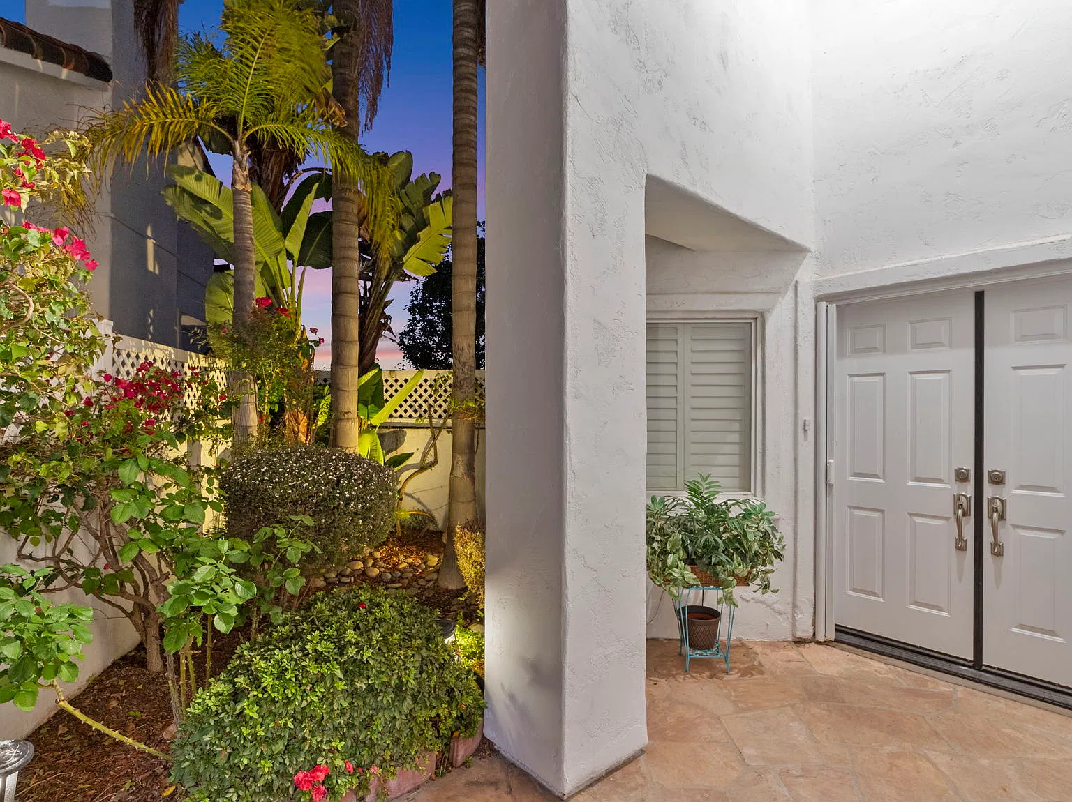 3 bed, 2314 sqft, $4,995 — Photo 3