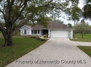 5226 Suwannee Rd, Weeki Wachee, FL 34607