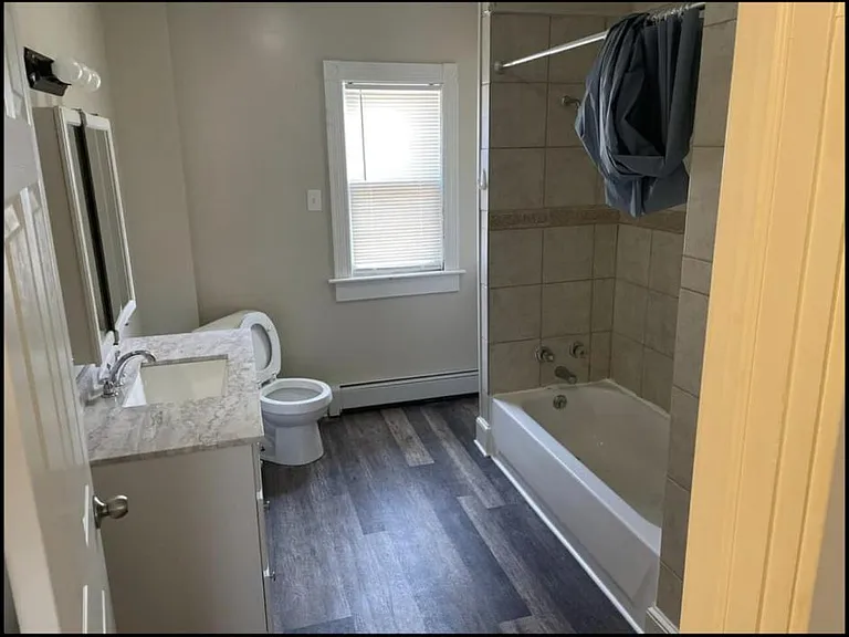 35 Oak St — Photo 12