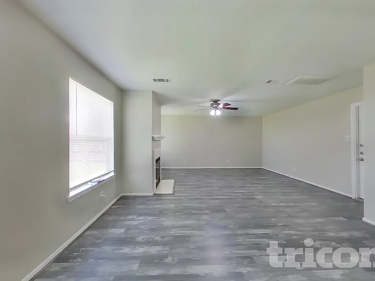 7310 Gettysburg Dr — Photo 2