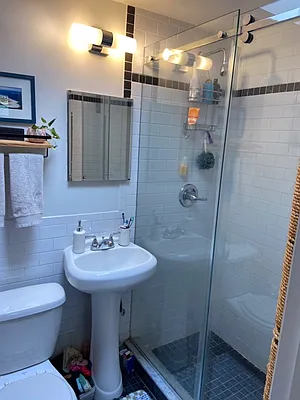 Rented by Weinstein Realty Group | media 11