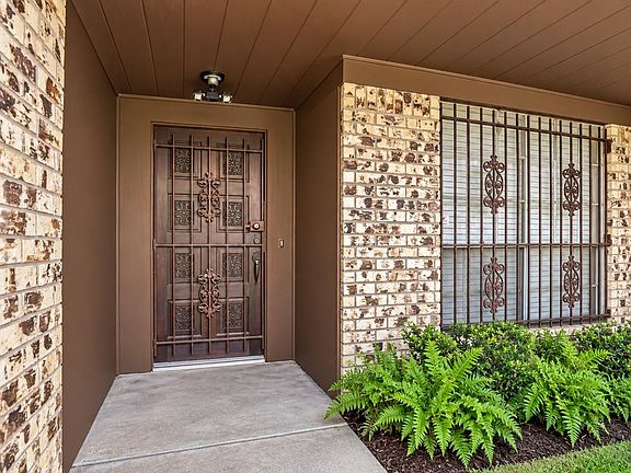 5th image of 12803 Verdun Dr