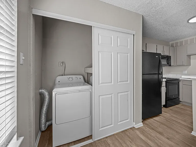 Bravo Apartment Living — Photo 25