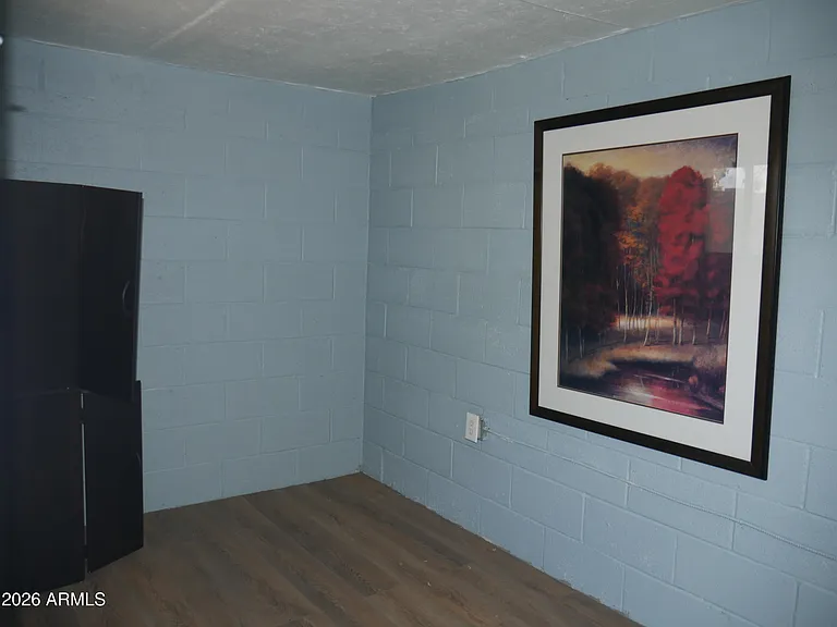 1201 W Loughlin Dr — Photo 18