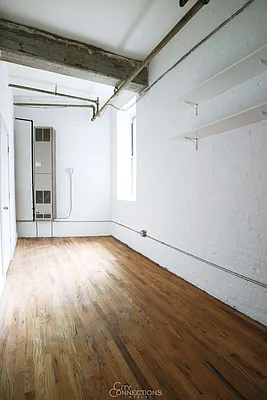 Rented by City Connections Realty | media 4