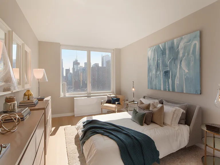 550 W 45th St #2702 — Photo 7